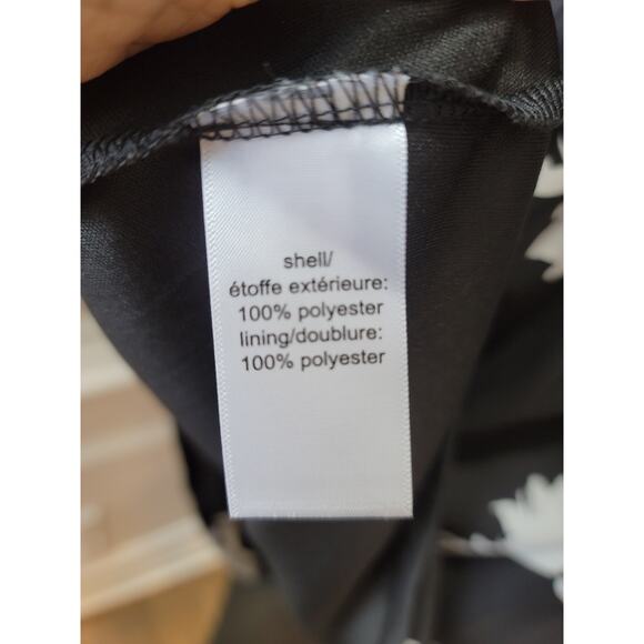 Maurices Dress Womens XS Black White Floral Print Short Sleeve Casual V-Neck - Picture 12 of 14